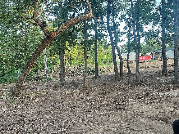 5th image of 2985 E Shalmar Rd
