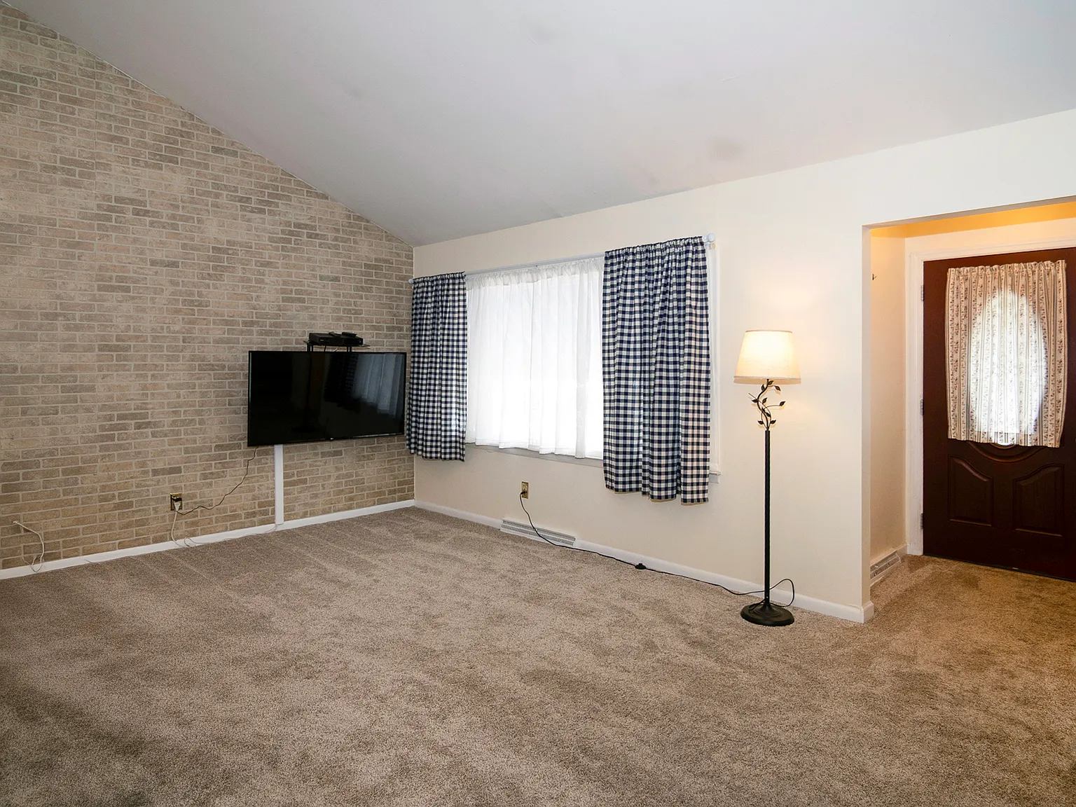 3 bed, 1638 sqft, $2,650 — Photo 4