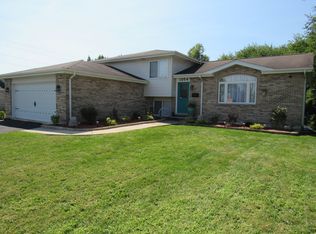 1054 Blackhawk Dr, University Park, IL