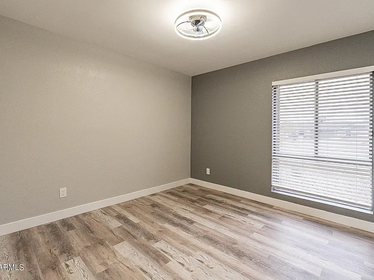 2318 E Lupine Ave — Photo 44