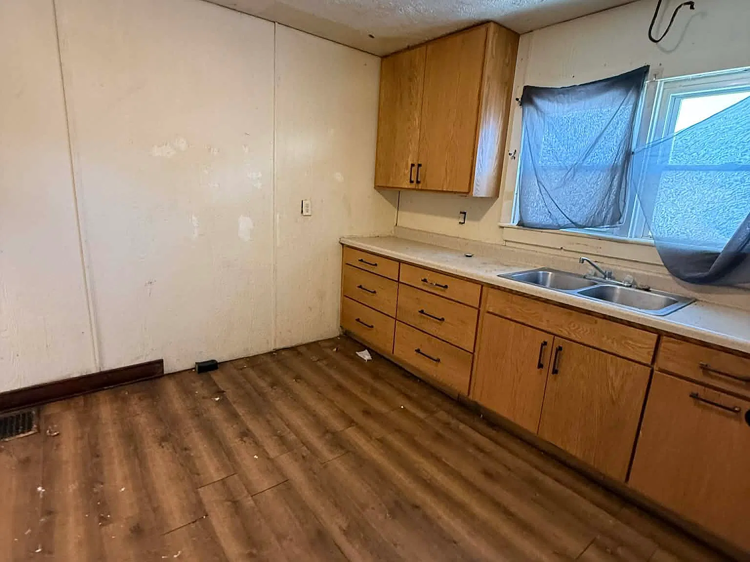 2 bed, 1560 sqft, $800 — Photo 2