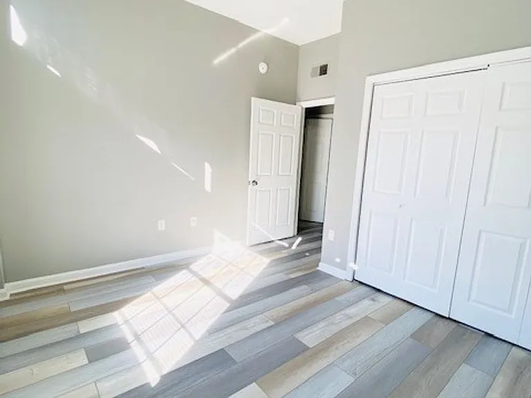 1700 Clinch Ave #107 — Photo 5