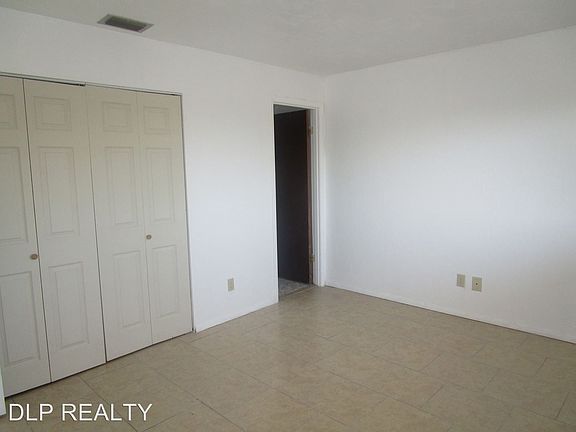 4th image of 421 Silver Beach Ave APT 15