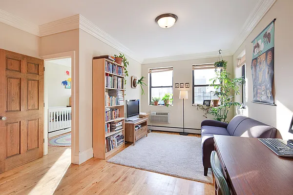 Sold by aptsandlofts.com | media 19