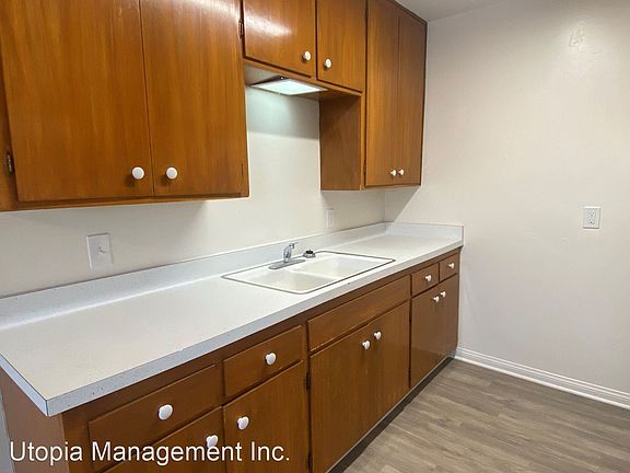 4th image of 336 Claydelle Ave #13