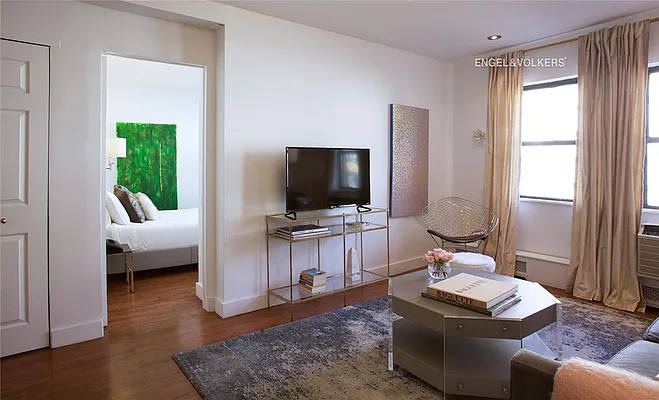 Sold by Engel & Völkers New York City | media 9