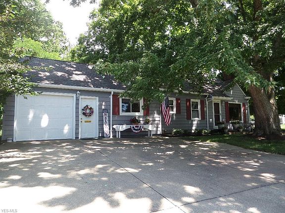2nd image of 1703 Westview Dr NE
