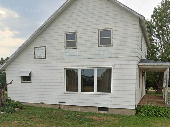3rd image of 108 1st Ave SE
