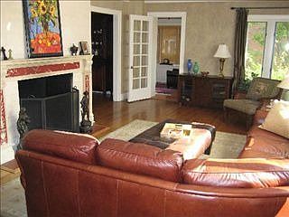 2nd image of 1131 Forest Ave