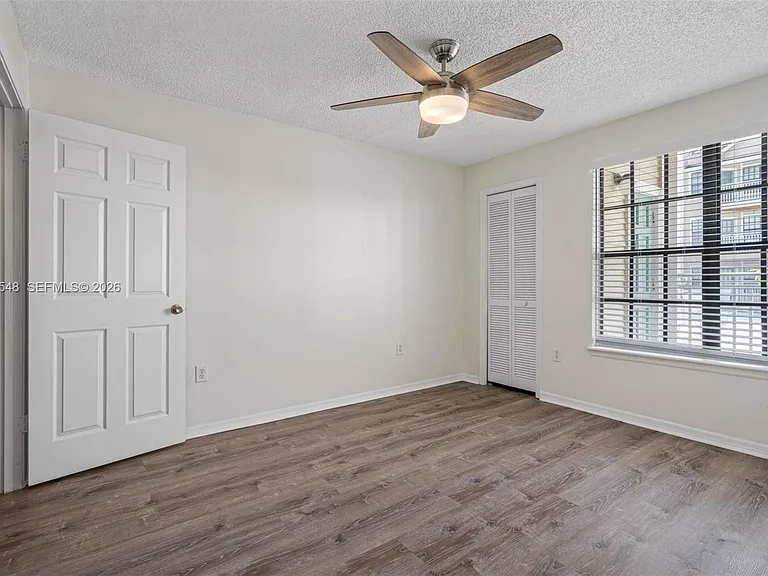 1000 W Horatio St #114 — Photo 5
