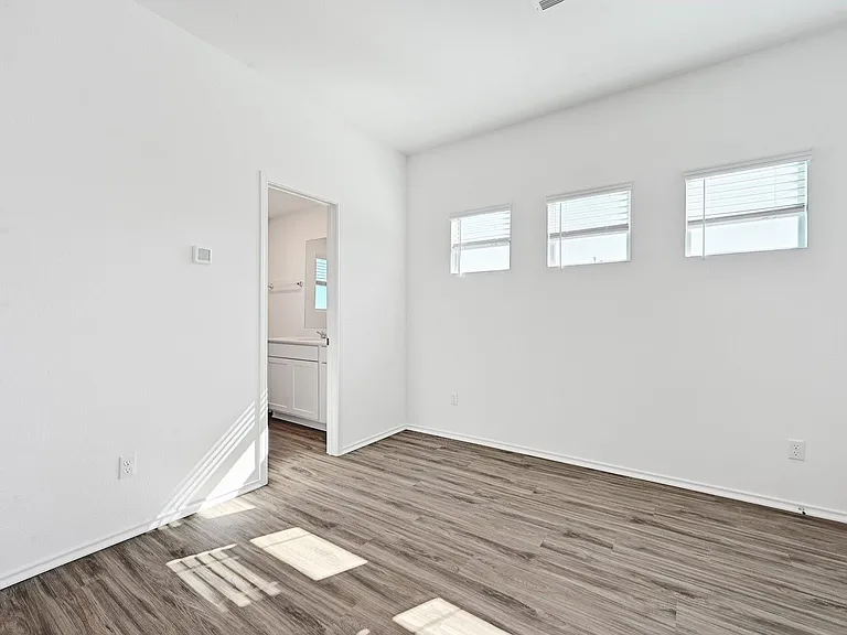 139 Rioja Garage Apartment #GARAGE — Photo 12