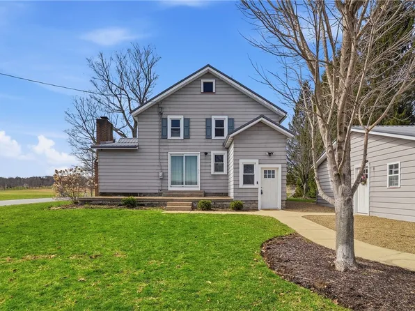 13694 S Perry Ln, Edinboro, PA 16412