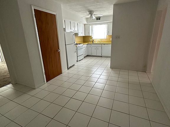 3rd image of 123 E Vaughn St APT C