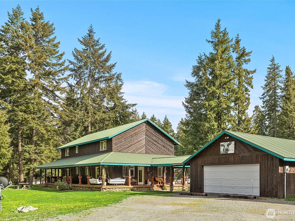 1st image of 400 Chelan Lane