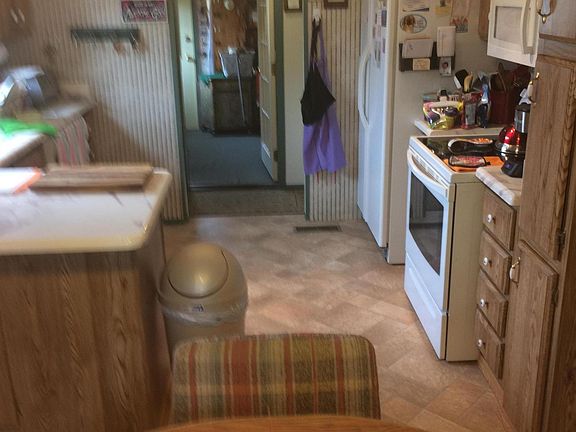 2nd image of 862 Glade Dr