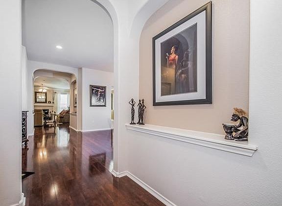 4th image of 1418 Encino Dr