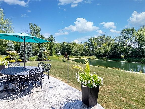 5th image of 4963 Waterford Ln