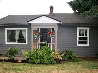 110 Navajo Ave, Roseburg, OR 97471