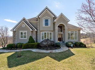 17930 Stoneleigh Dr, Round Hill, VA 20141