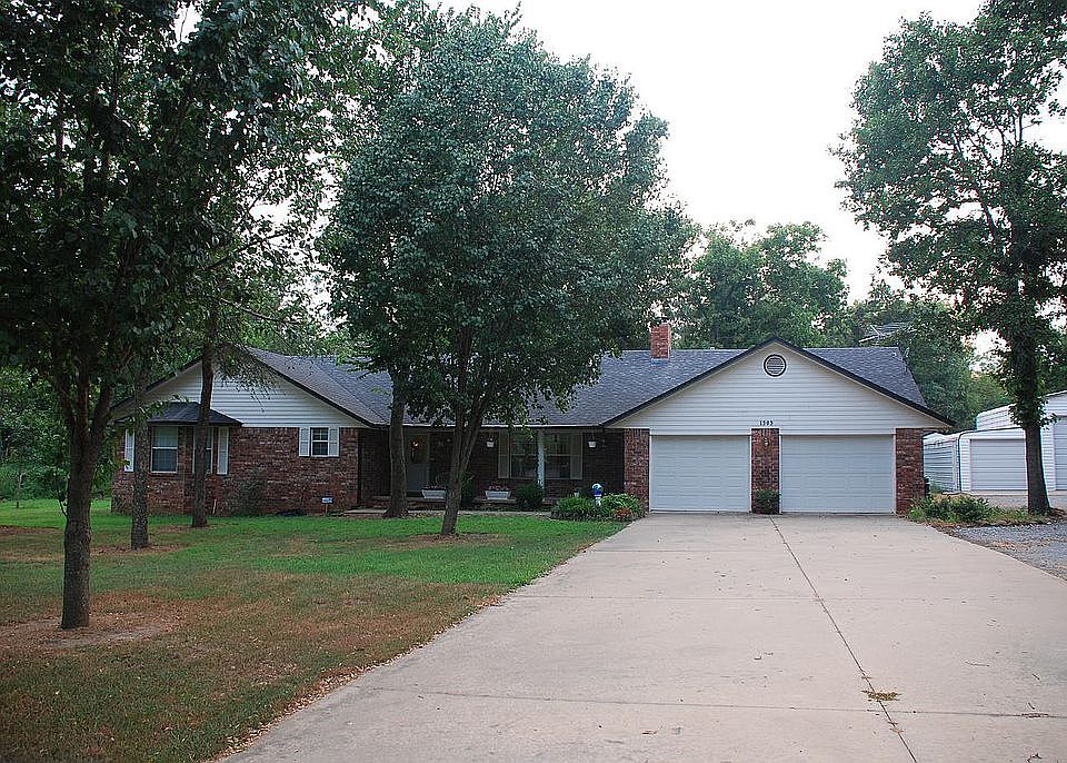 Spacious Home with Shop