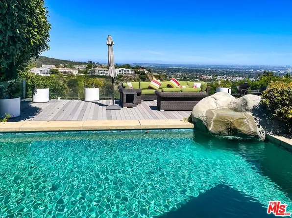 1170 Tellem Dr, Pacific Palisades, CA 90272