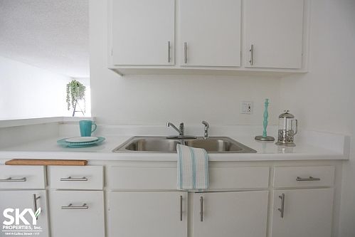 4th image of 18414 Collins St APT 217