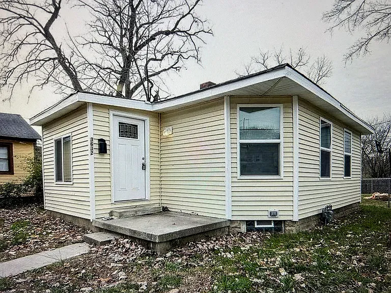 3632 Crescent Ave — Photo 1
