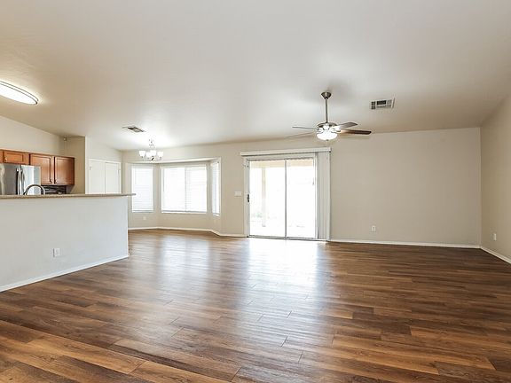5th image of 4966 E Magnus Dr