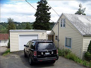 4th image of 1103 70th Ave E
