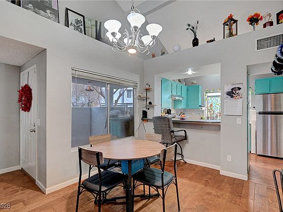 5th image of 5611 Vineyard Ln #10
