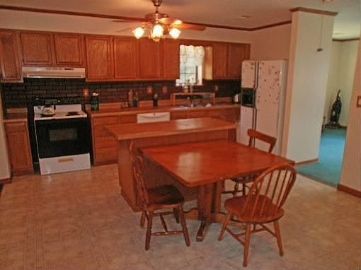 4th image of 55 Samantha Ln