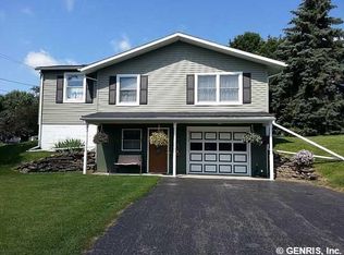 2 Club View Dr, Bath, NY 14810