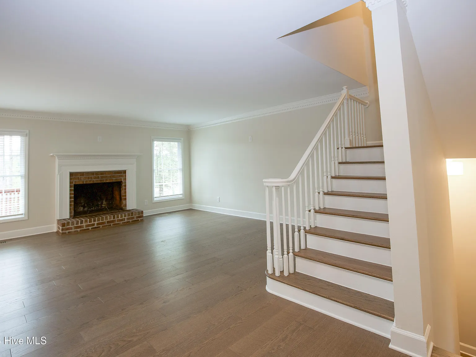 4 bed, 3.5 bath, 2880 sqft, $2,800 — Photo 3