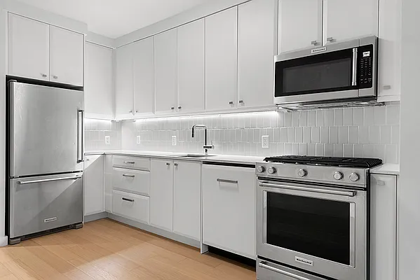 Rented by Corcoran | media 15