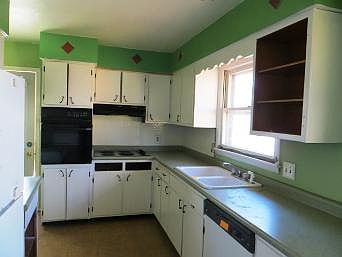 3rd image of 2007 W Gray Dr