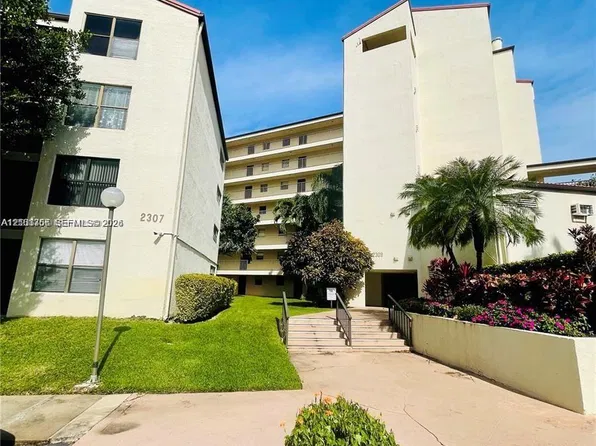 2309 S Cypress Bend Dr APT 113C, Pompano Beach, FL 33069