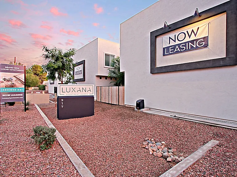 Luxana Apartments — Photo 28