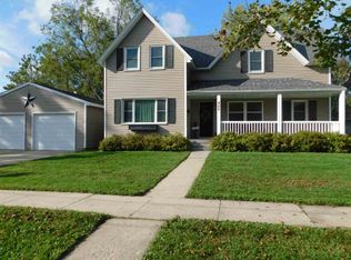 422 5th Ave W, Cresco, IA 52136