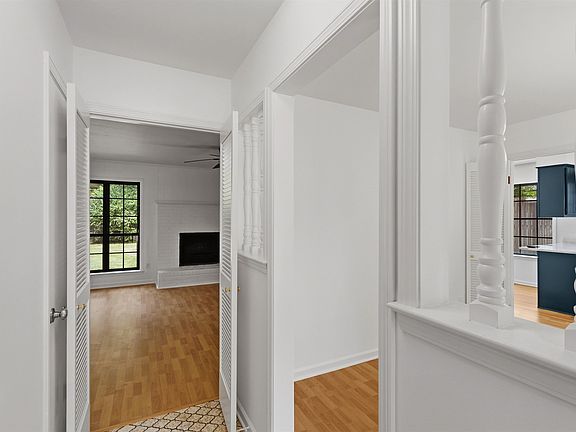 4th image of 5344 Fieldcrest Ave