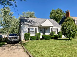 902 Bon Air Dr, Sharon, PA