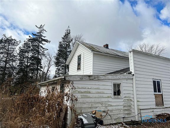 4th image of 3299 Douglas St