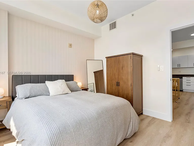 3250 Grand Ave #507 — Photo 14