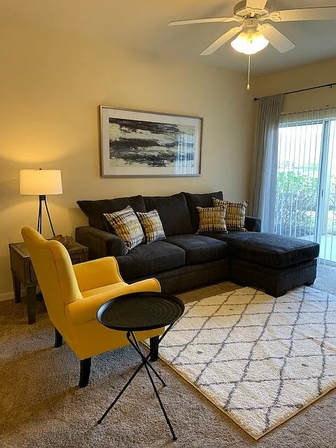 Muriel Crossing Apartments — Photo 4
