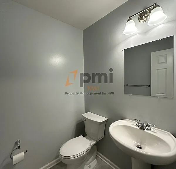 1864 Westridge Dr — Photo 13
