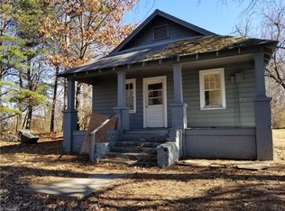 4235 Whitfield Rd, Winston Salem, NC 27105