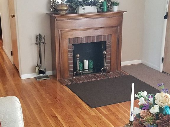 2nd image of 260 Westwood Ln