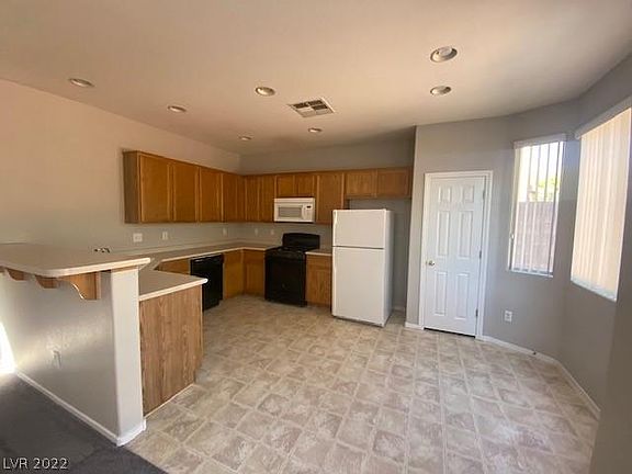 4th image of 9548 Parker Springs Ct