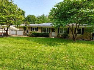 6101 Petersburg Rd, Evansville, IN 47711