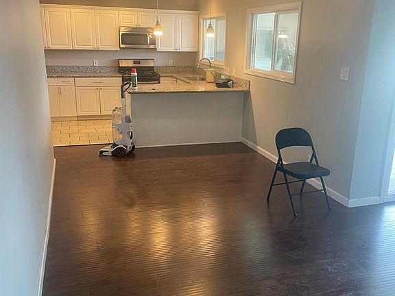 3rd image of 5455 Conrad Ave