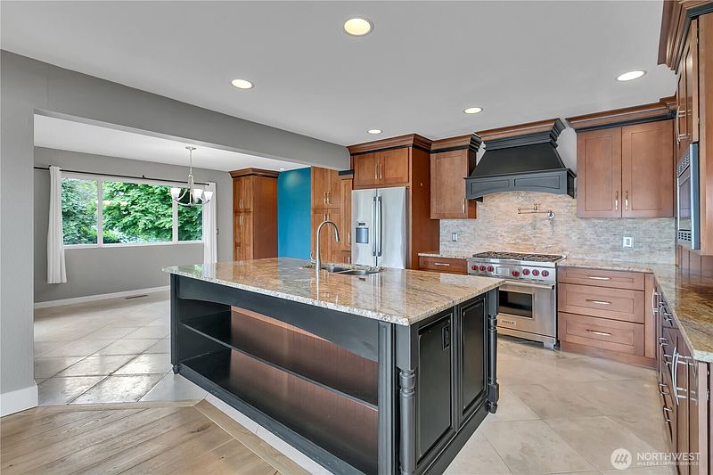 5th image of 2653 NE Fern Glen Road